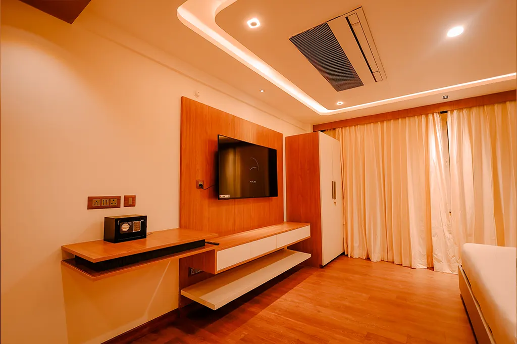 room 2 - 4